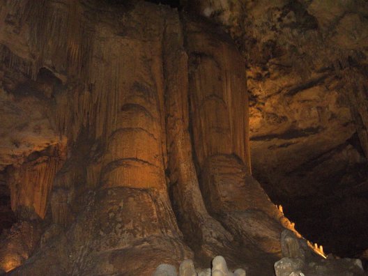 Some pillars in a Luray Caverns. The cave was interesting at first, but after a few minutes, it got pretty dull.